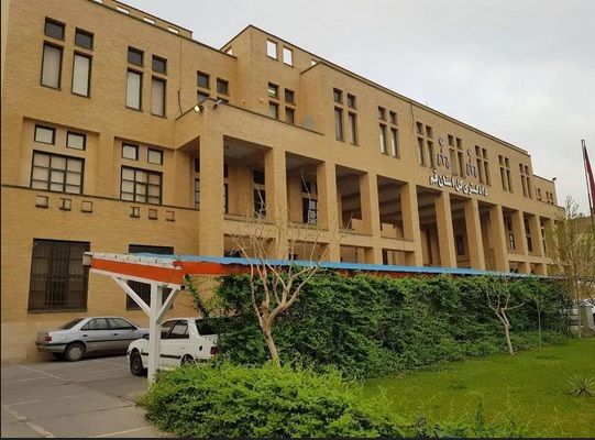 عکسی از دادگاه های قم است